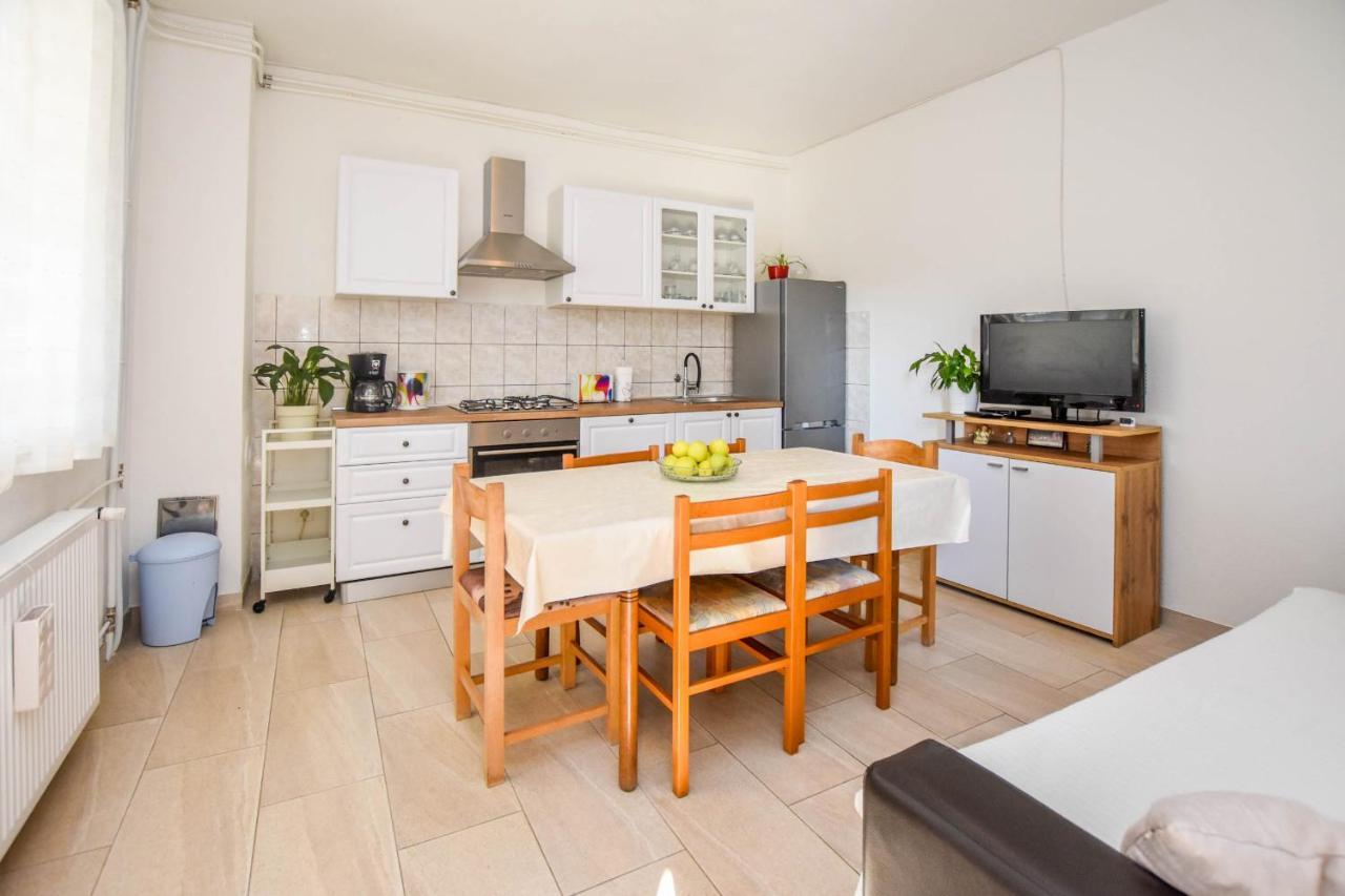 Kuca Za Odmor Lucija Appartement Vrana  Buitenkant foto